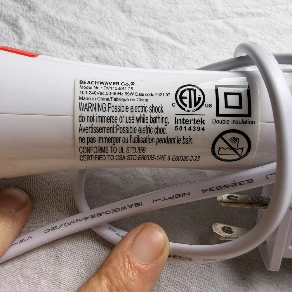 Beachwaver 1.25 Curling Iron 1.25in White/Silver Adjustable Heat Rotating NEW